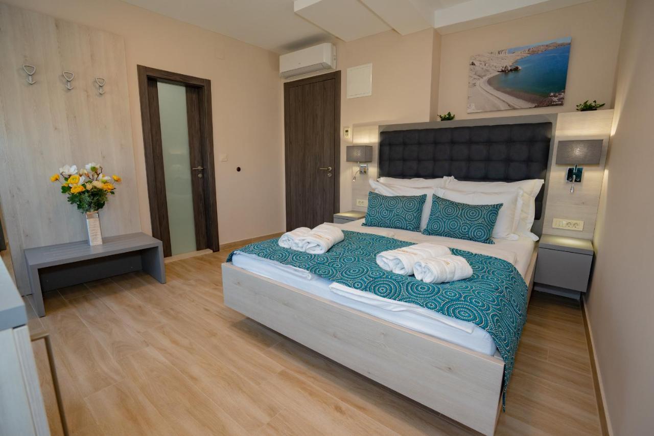 Bed&Breakfast Novalis Novalja Extérieur photo