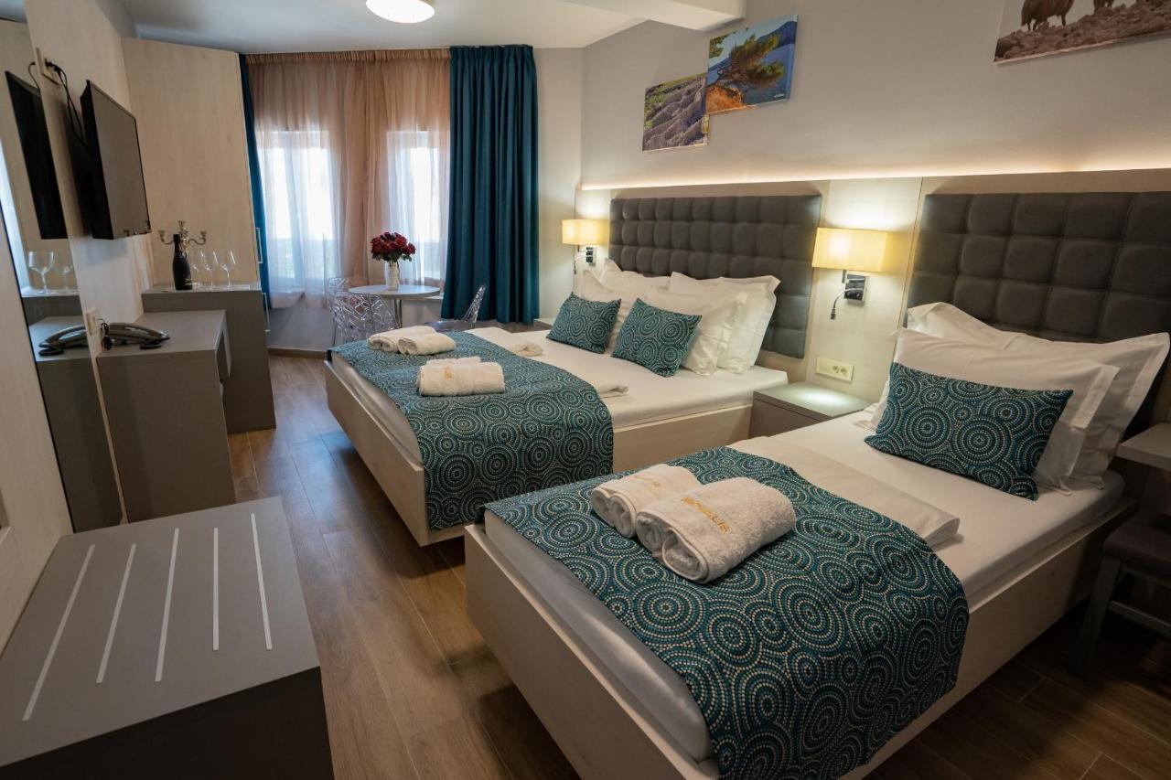 Bed&Breakfast Novalis Novalja Extérieur photo