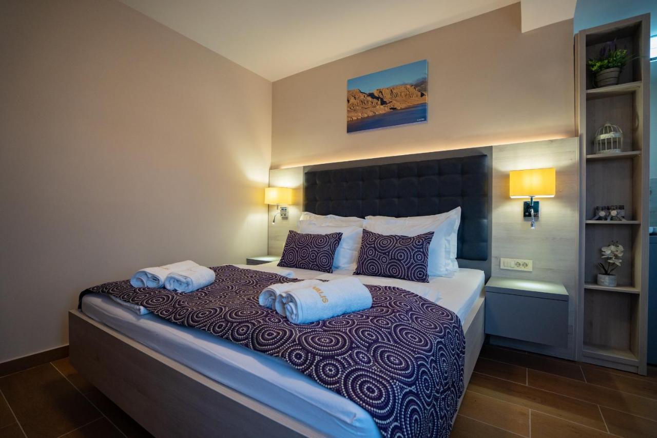 Bed&Breakfast Novalis Novalja Extérieur photo